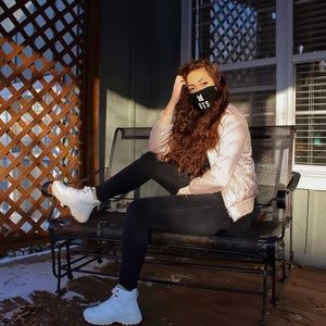 Meet your Posher, Katie